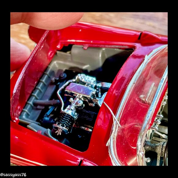 ▪️VTG▪️ROAD LEGENDS▪️1.18 Coll Die-Cast Metal 1957 Chevrolet CORVETTE Model - Picture 9 of 13